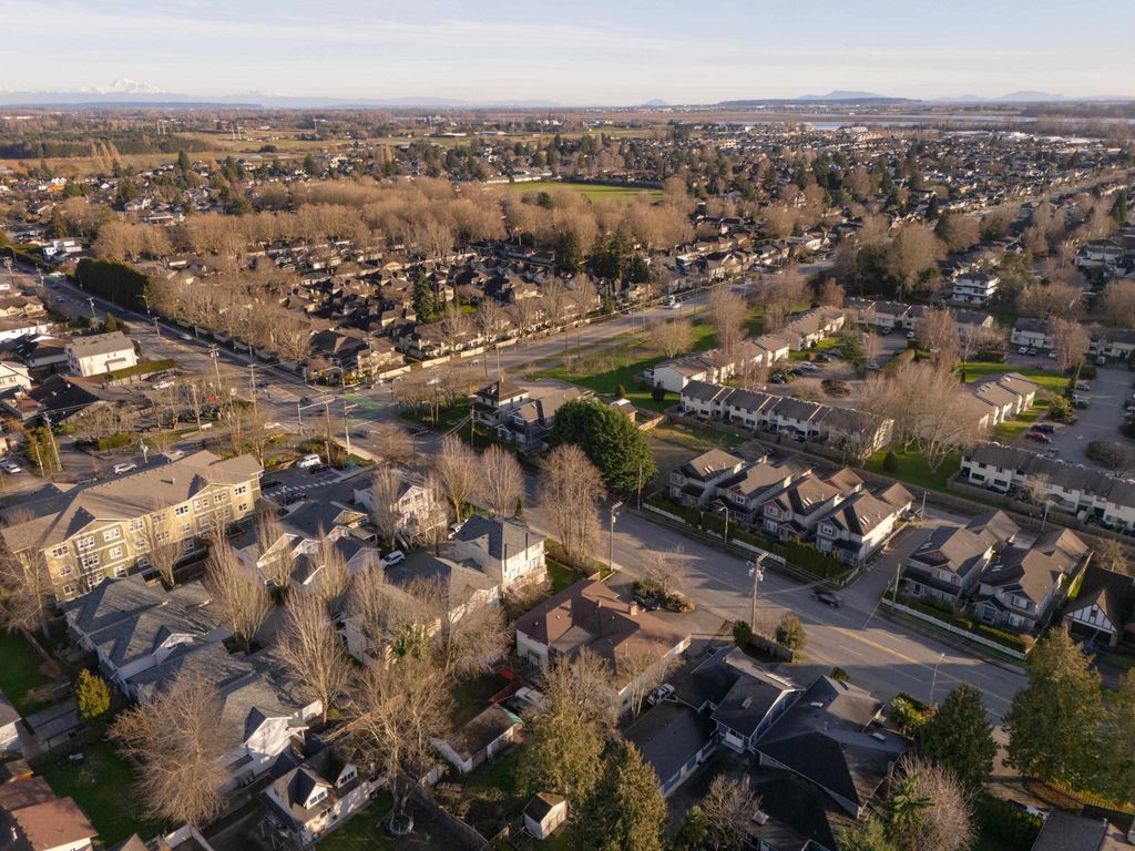 listing image 1107736813347385959