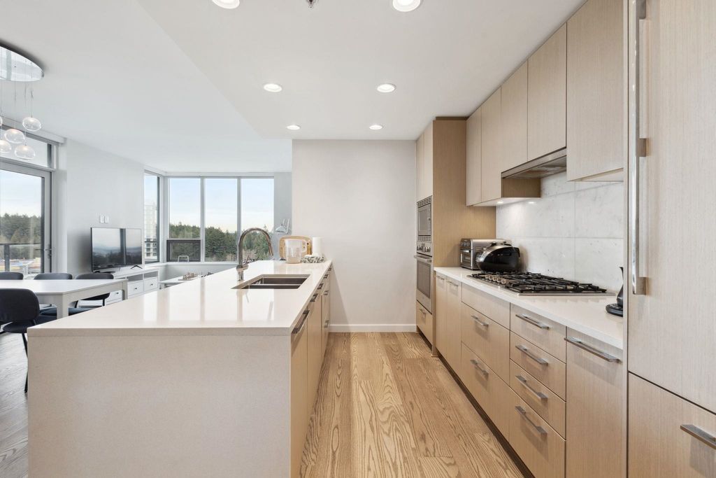 listing image 1109684928051052739