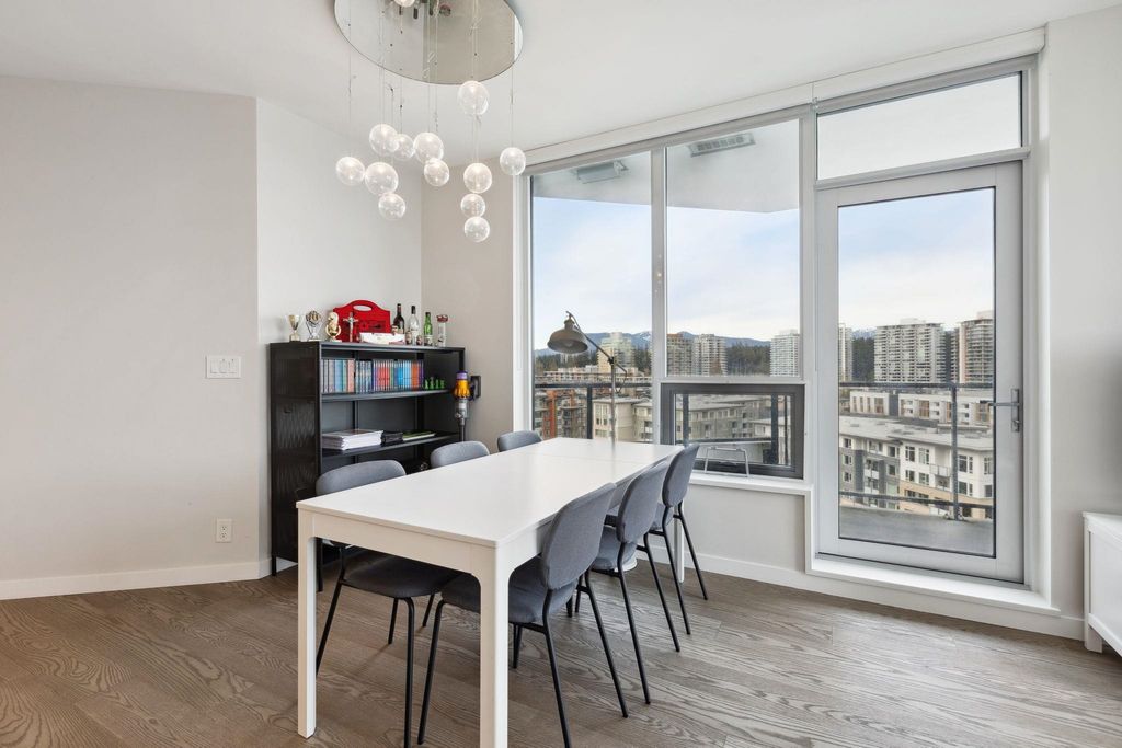 listing image 1106691195542485816