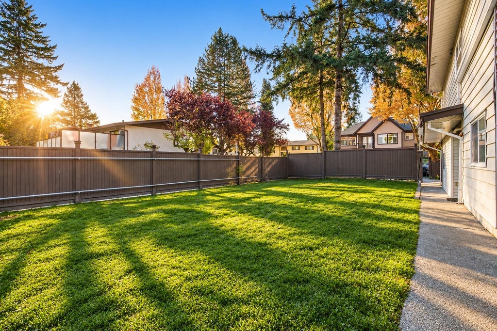 Photo of 15159 93 Avenue, Surrey, BC V3R 7A7 (MLS # R3177868)
