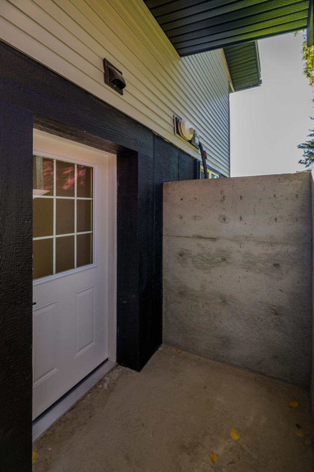 listing image 1102273498603641968