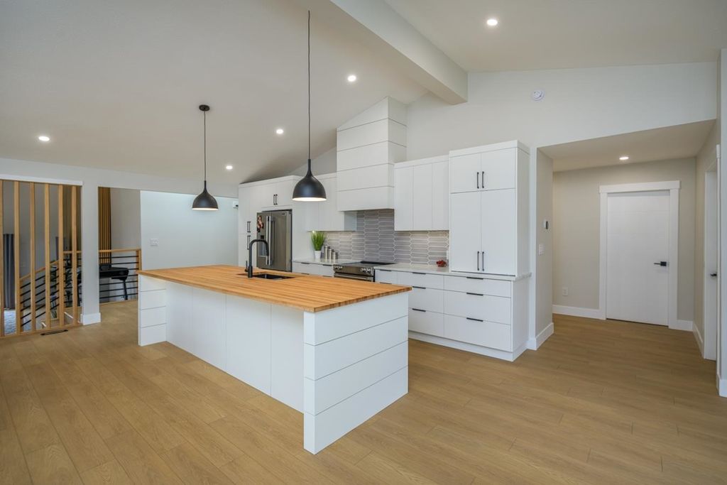 listing image 1108776777333289990