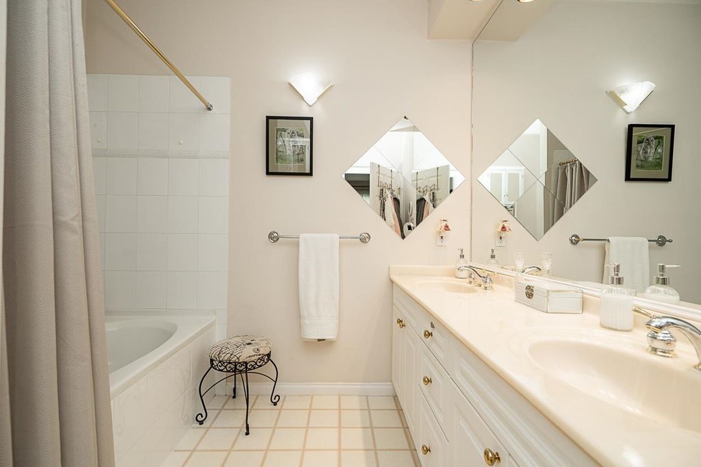 listing image 1105437547177487100