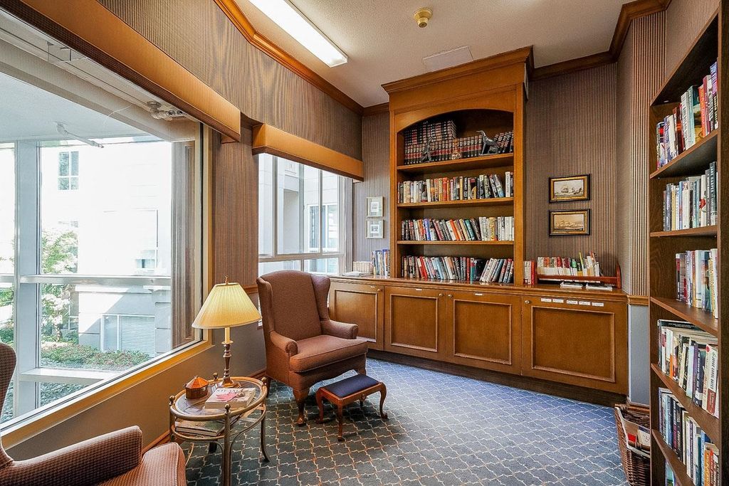 listing image 1101126277916316095