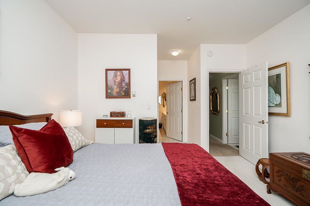 listing image 1102763064623917482