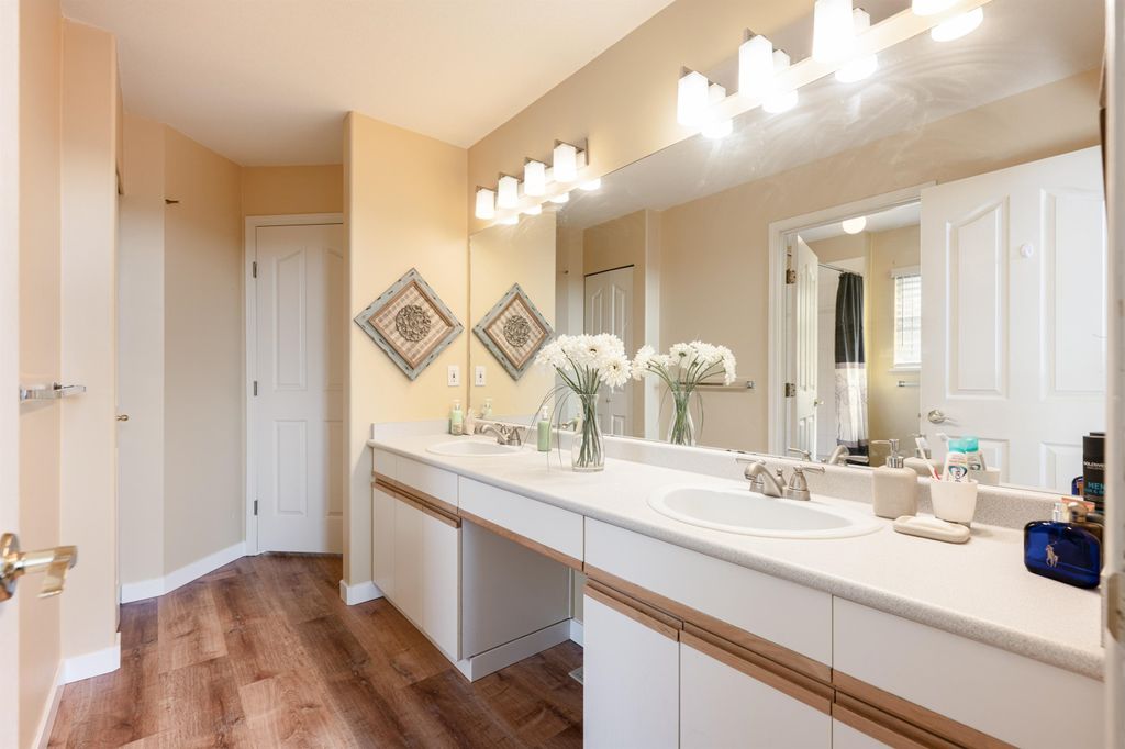 listing image 1107900323962323689