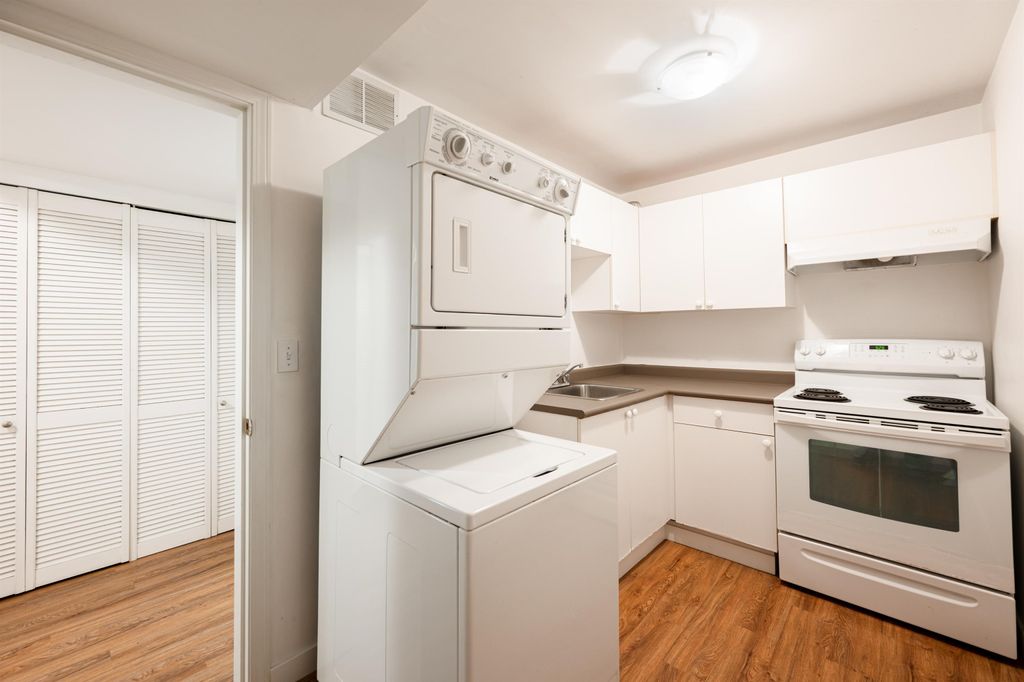 listing image 1107702873809550701