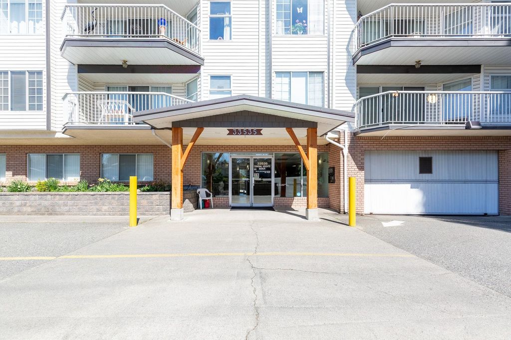 Photo of 33535 King Road #104, Abbotsford, BC V2S 6Z5 (MLS # R3109211)