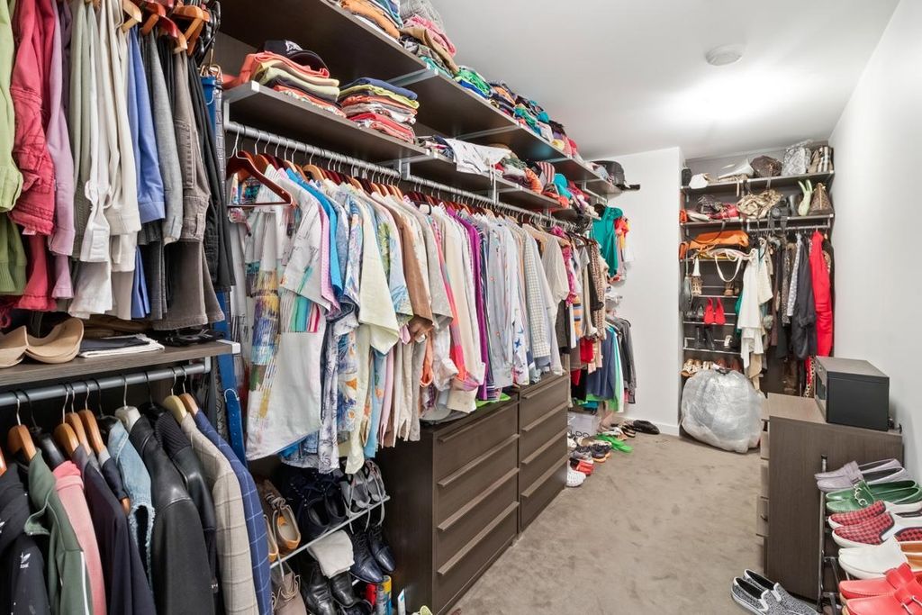 listing image 1104859246691522632