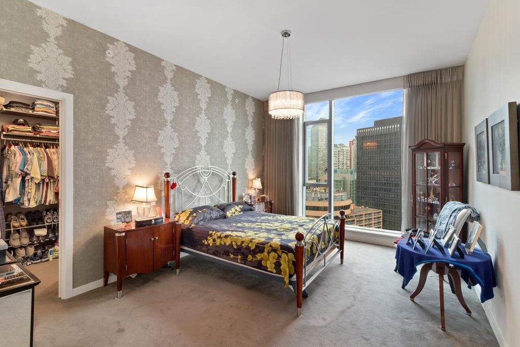 listing image 1104652213136744252