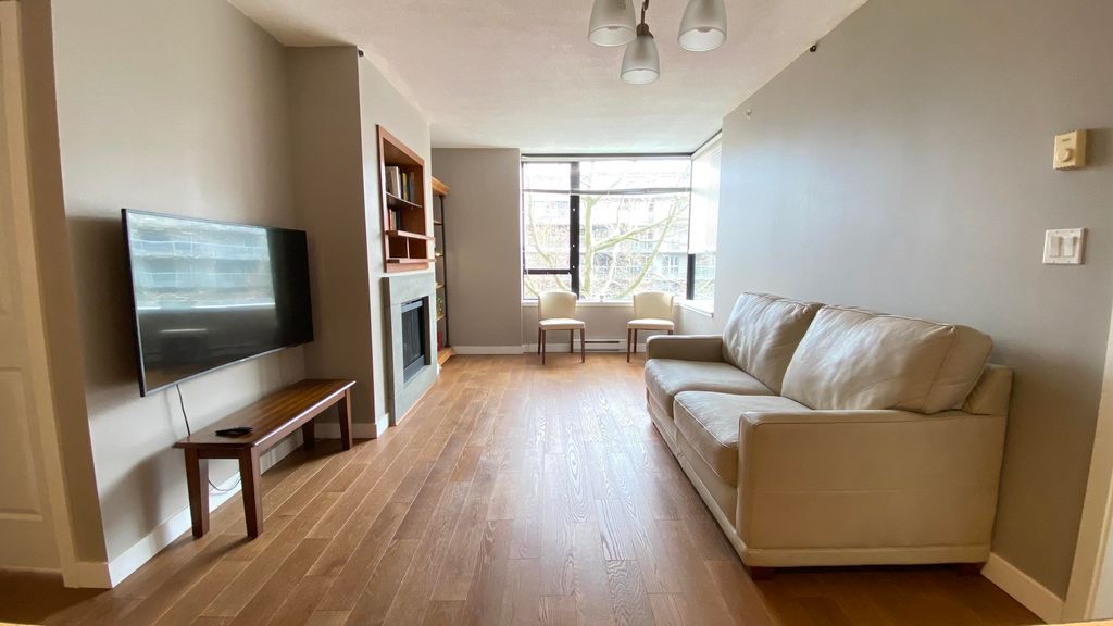 listing image 1107106654771222649