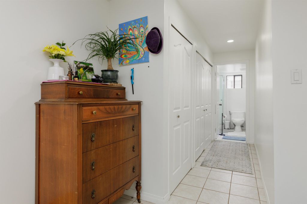 listing image 1102248753847849460