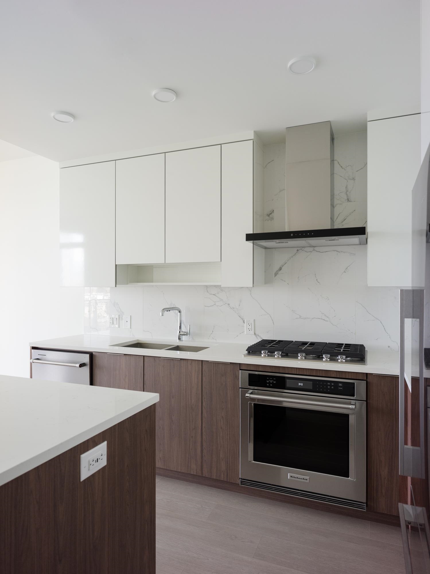 699 Whiting Way 1804