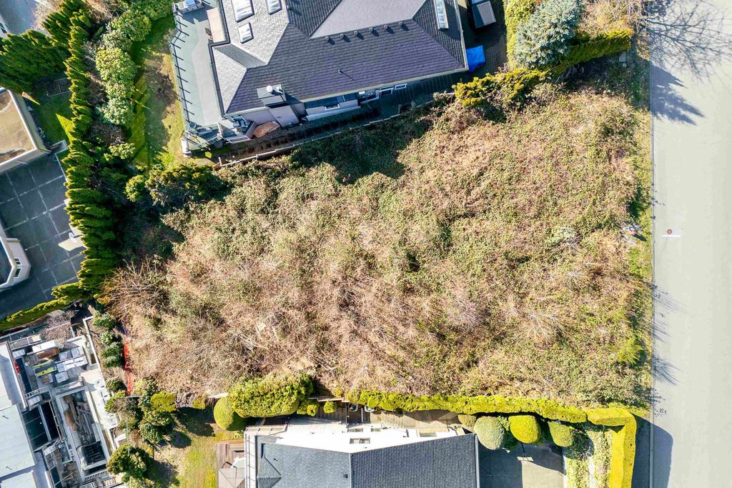 listing image 1104045320631118267