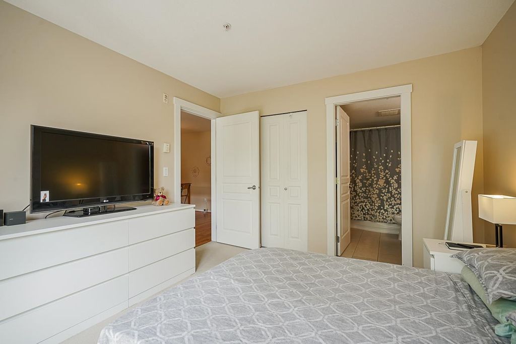 listing image 1107297609912652538
