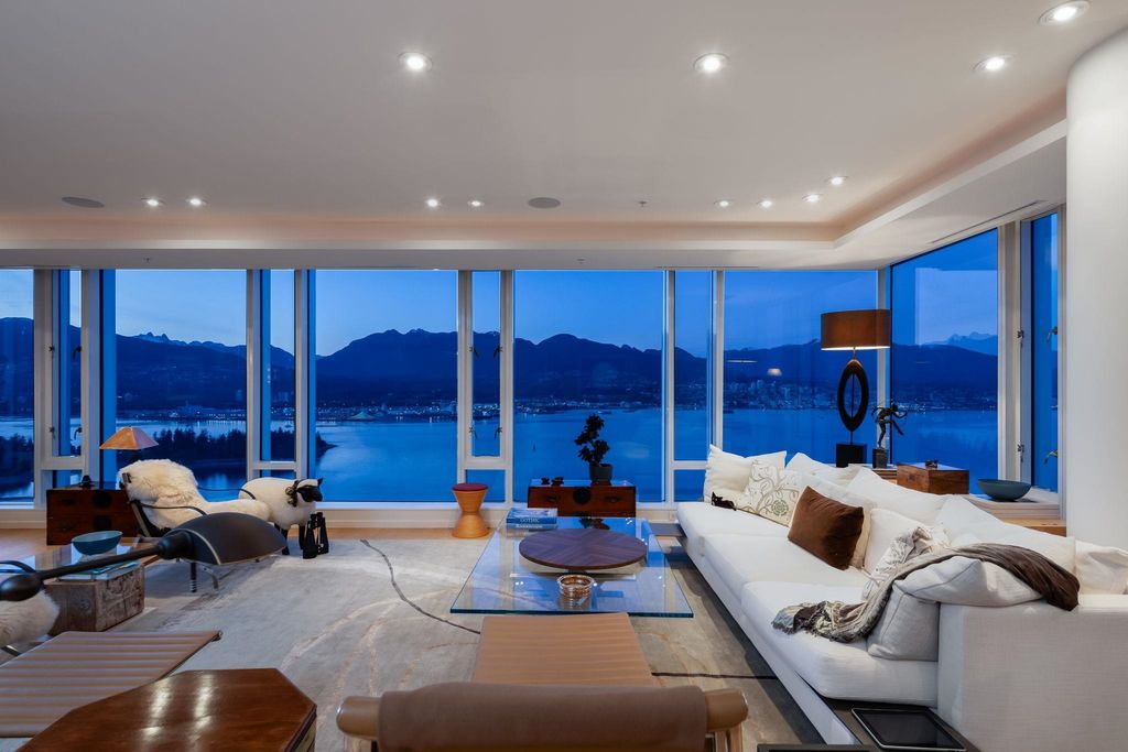 listing image 1106946343971879561