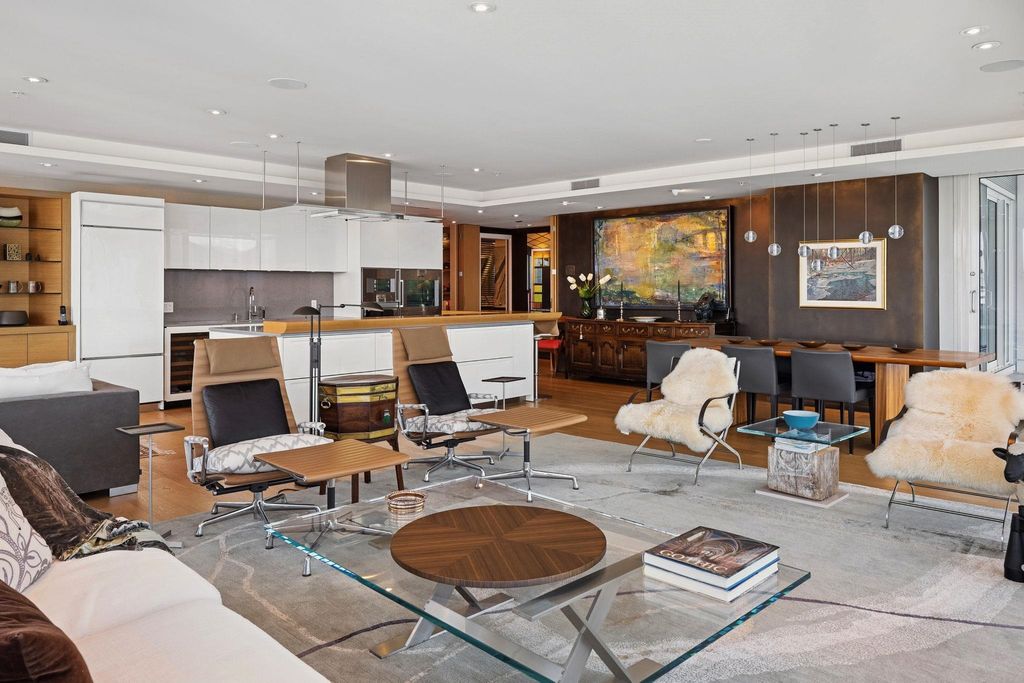 listing image 1106421319722066434