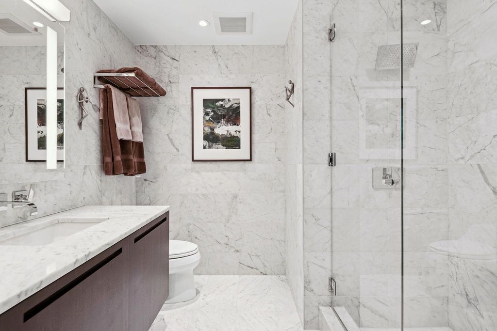 listing image 1106963483330756430