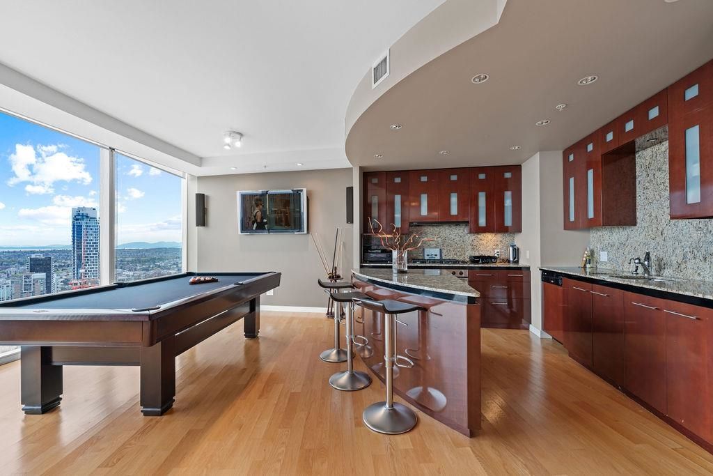 listing image 1109986993016838411