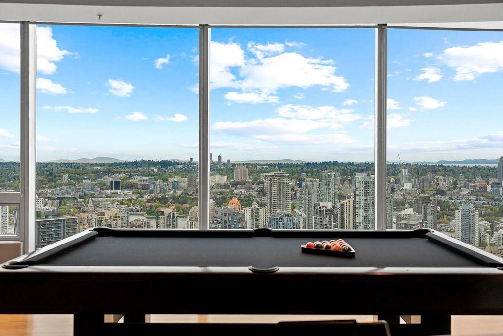 listing image 1101515400656913282