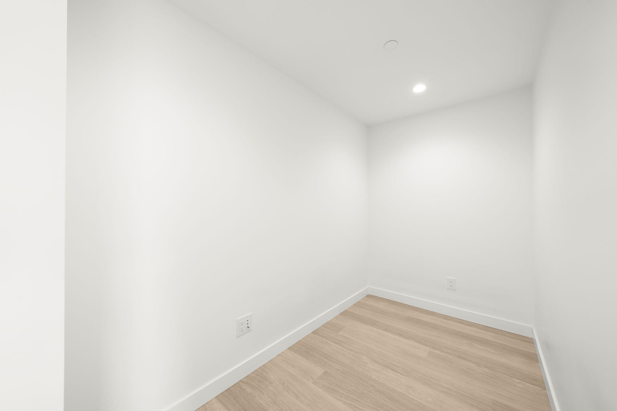 657 Whiting Way 3401