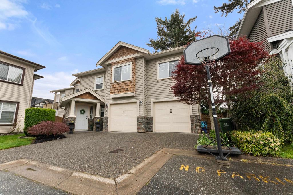 Photo of 46238 Strathcona Road #2, Chilliwack, BC V2P 3T2 (MLS # R3110755)