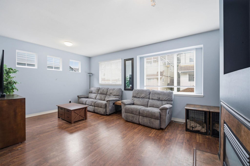 Photo of 20582 67 Avenue #5, Langley, BC V2Y 3B2 (MLS # R3146065)
