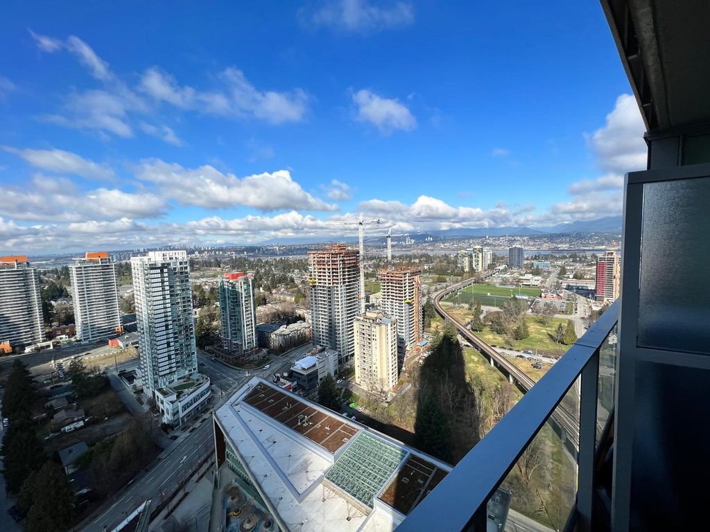 listing image 1107570215597332809