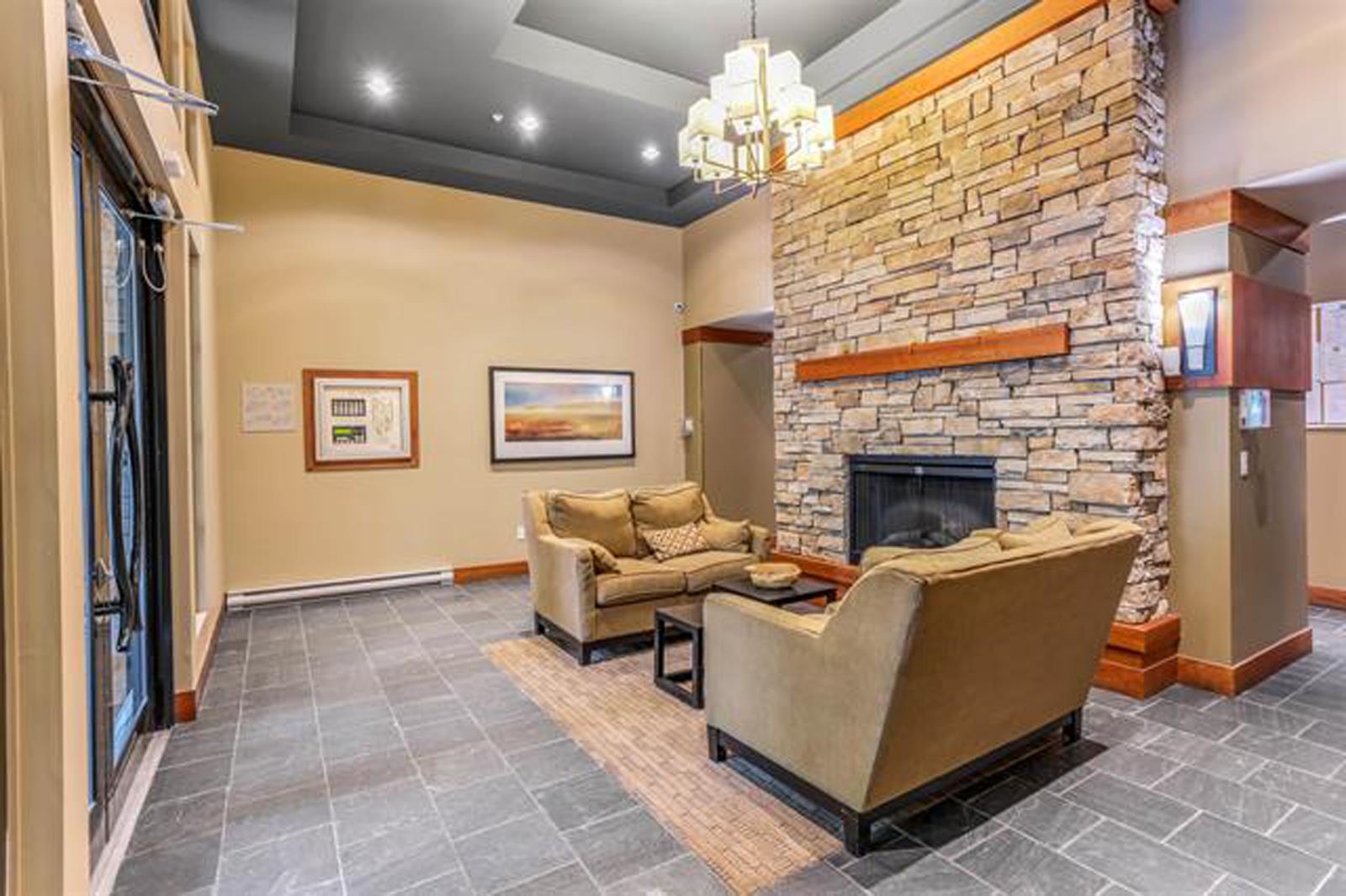 3082 Dayanee Springs Boulevard 402