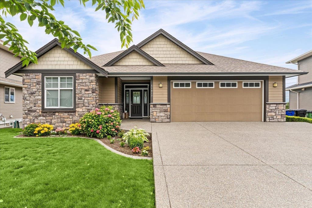 Photo of 51017 Sophie Crescent, Chilliwack, BC V4Z 0C1 (MLS # R3134247)