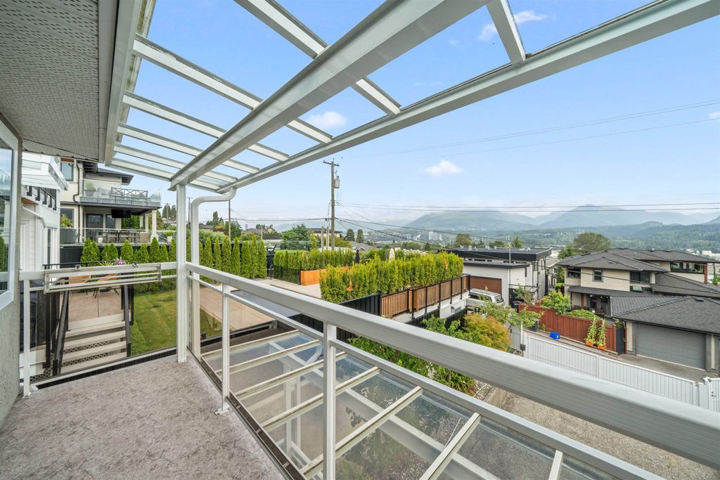 listing image 1100260306945931944