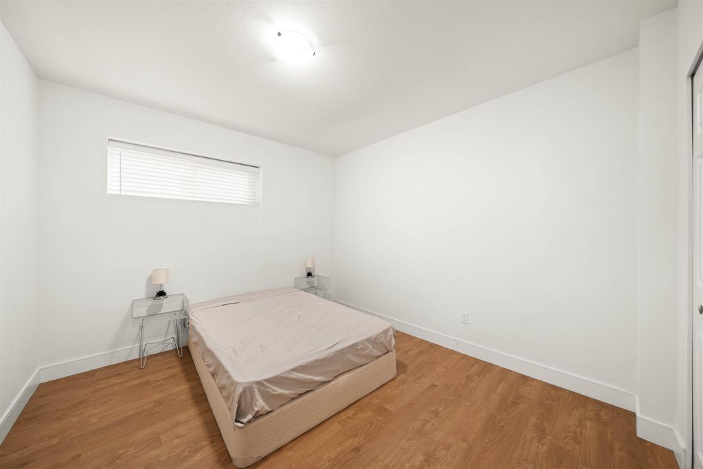 listing image 1102822869577919189