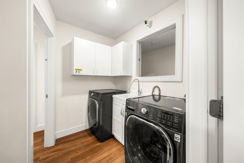 listing image 1103132257060777653