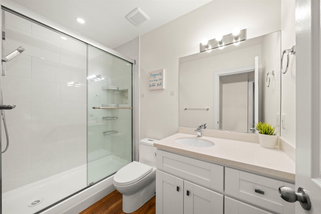 listing image 1108096007261277321