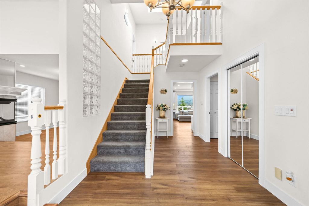 listing image 1106582424251709628