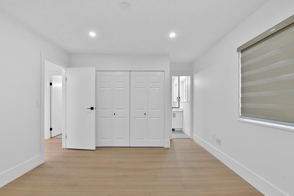 listing image 1104022043671842835