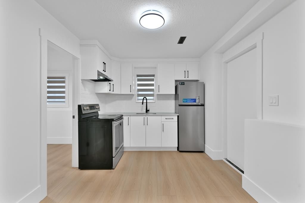listing image 1103831917392376708