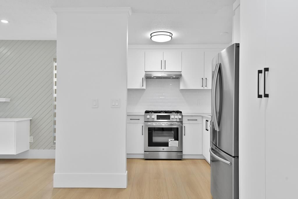 listing image 1105971726192711477