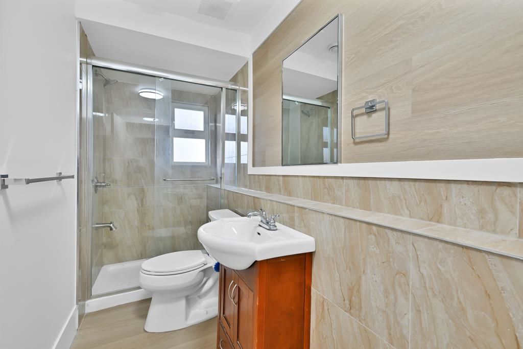 listing image 1103973293604966875