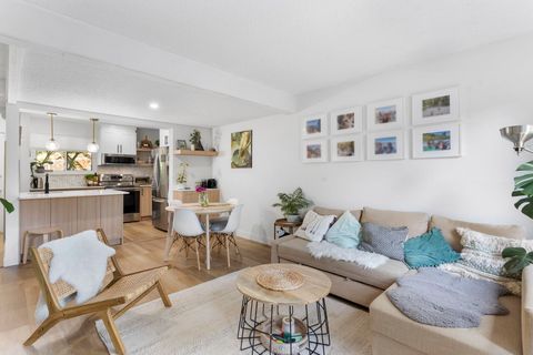 915 Britton Drive Port Moody BC V3H 3S5