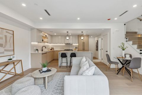 3383 Victoria Drive Vancouver BC V5N 4M3