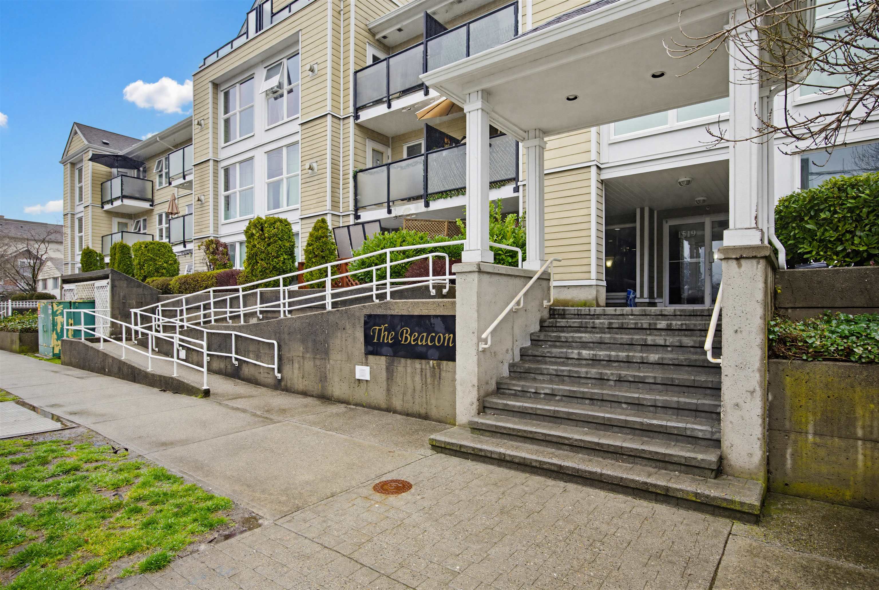 1519 Grant Avenue 202