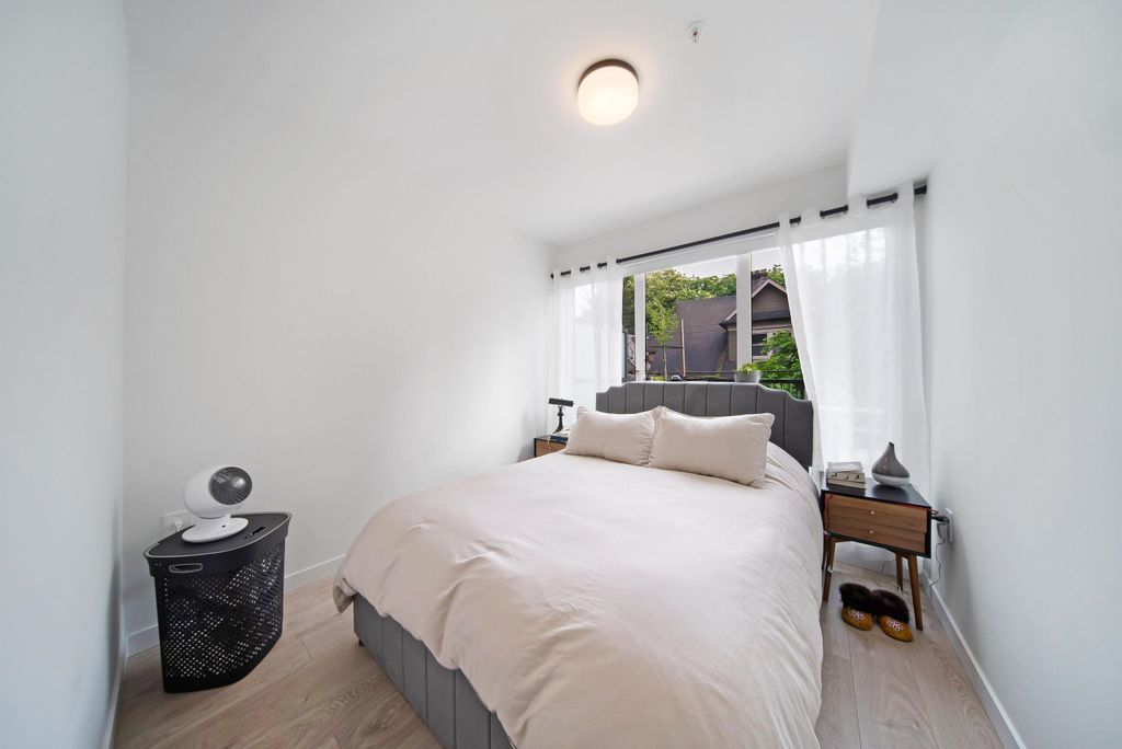 listing image 1101285123375193639