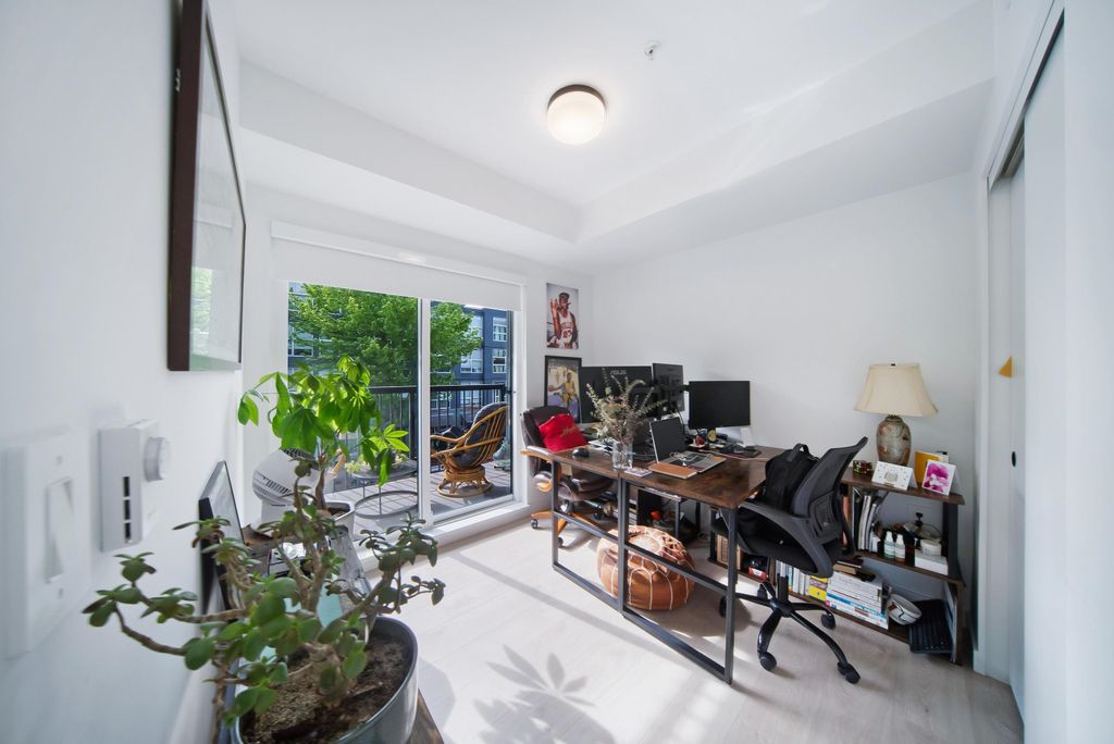 listing image 1107473611402700631
