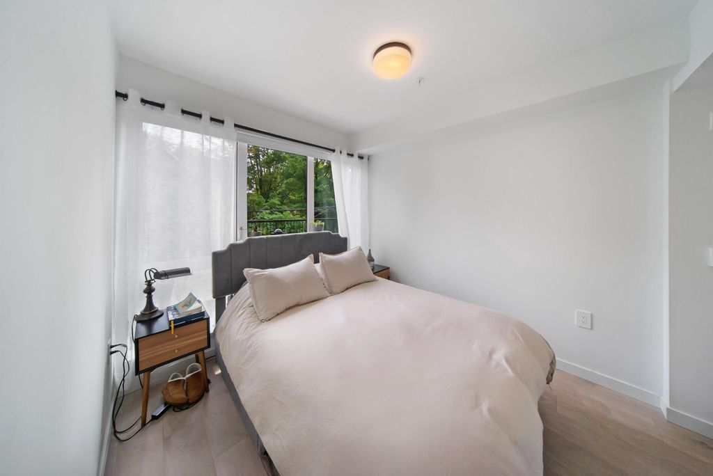 listing image 1109386791768499294