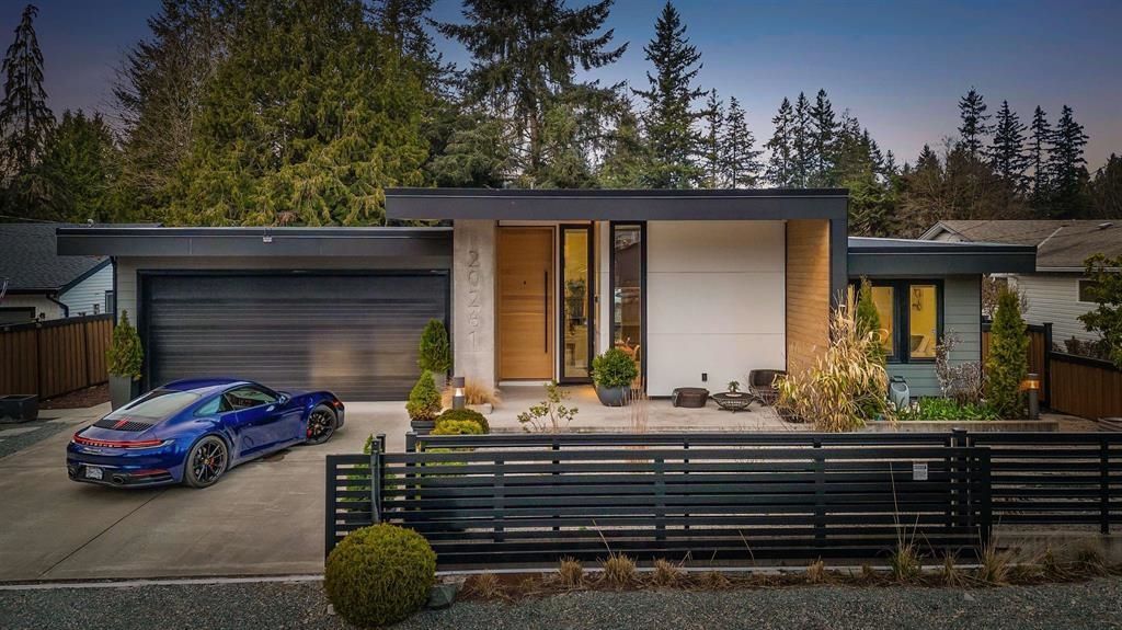 Photo of 20261 41 Avenue, Langley, BC V3A 2Z3 (MLS # R3065428)