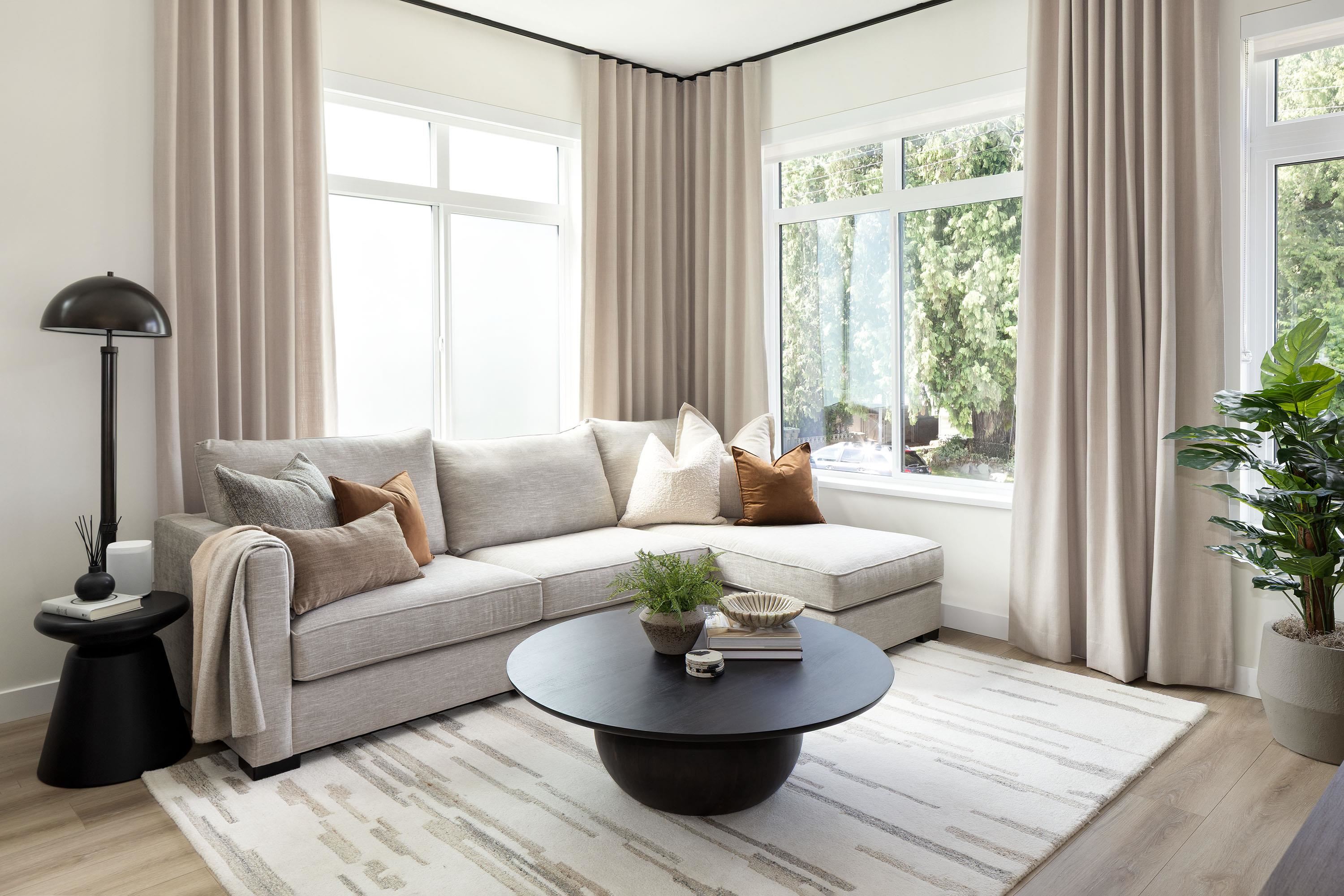 2150 Rindall Avenue 12