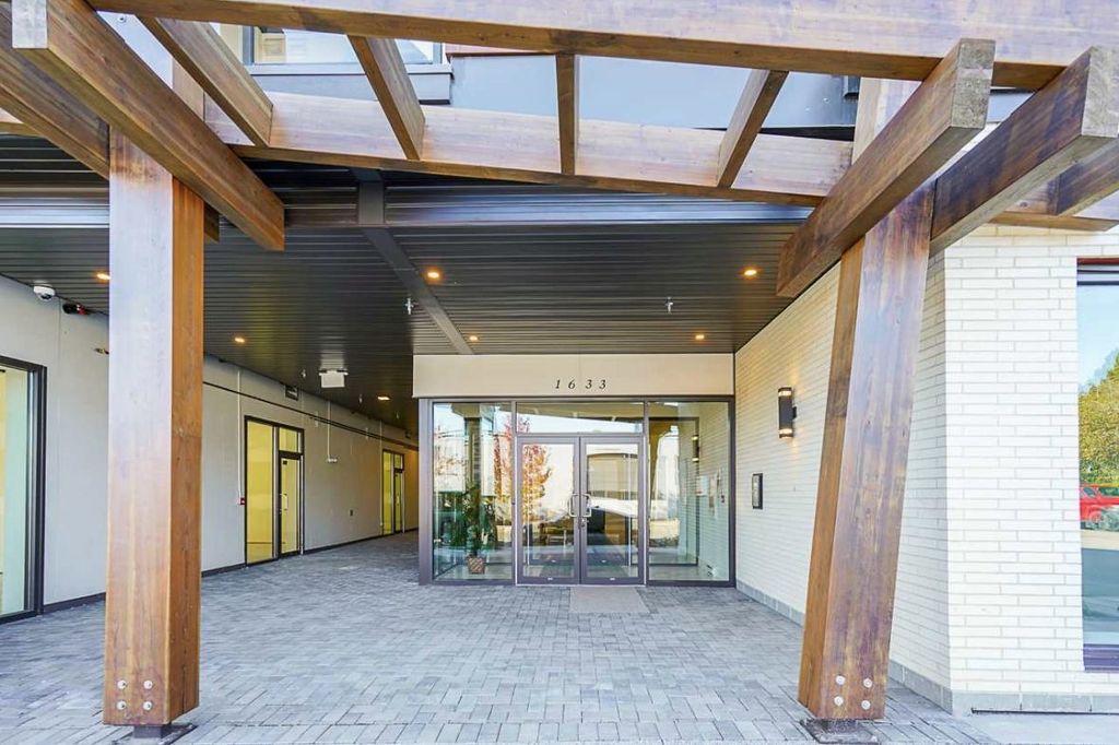 listing image 1103251162389979326