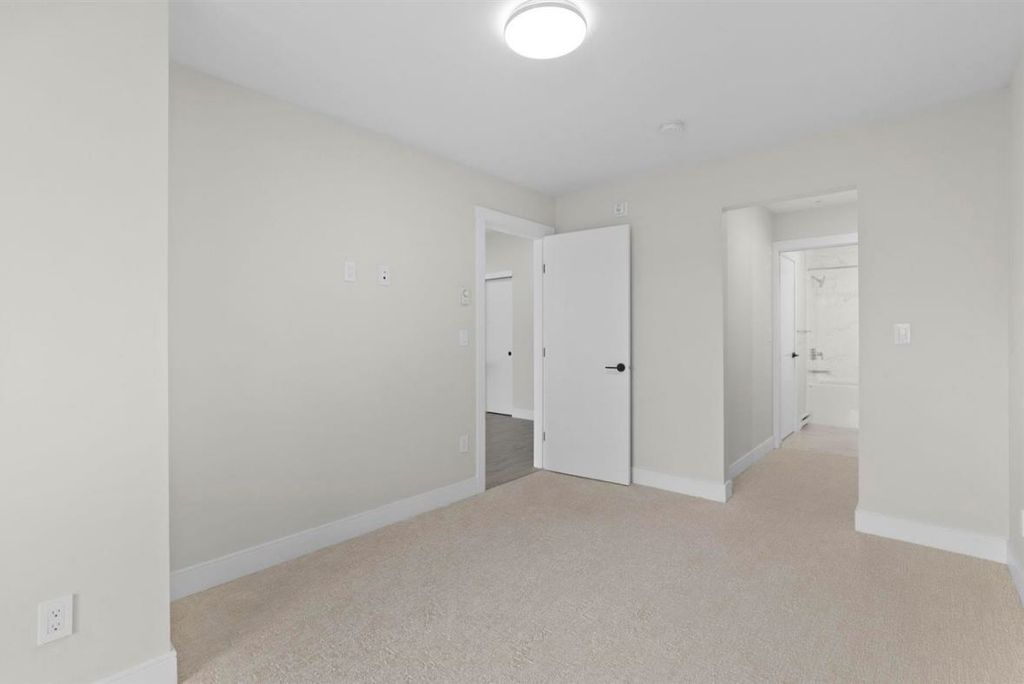 listing image 1102966715222934384