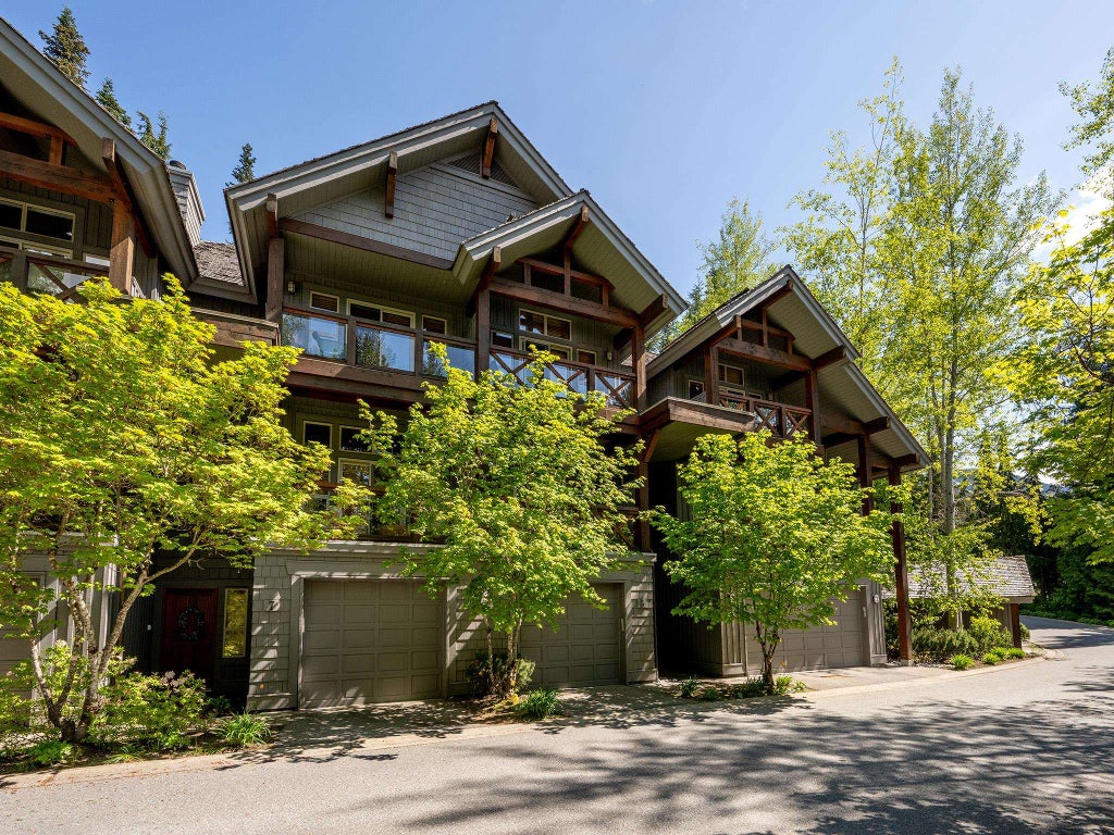 6-4668 BLACKCOMB WAY